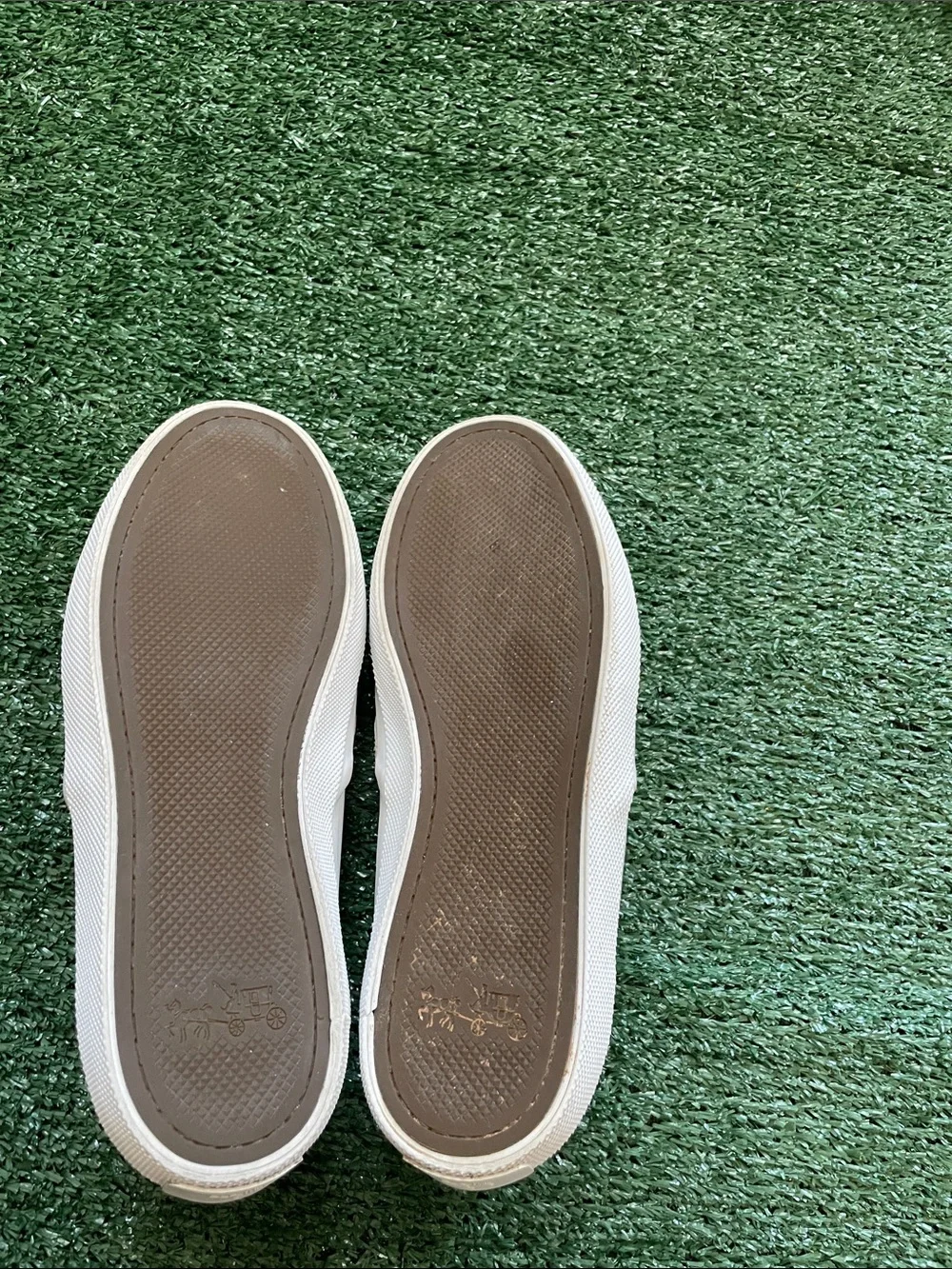 Coach Sneakers Chrissy Rivets White Leather Slip-On Women’s size 8.5 Studded